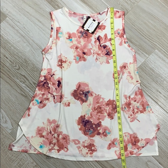 Ivory Pink Floral Sleeveless Blouse Tank - Picture 7 of 8